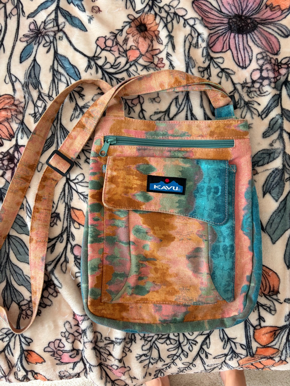 Kavu Multicolor Canvas Crossbody Bag - Teal Pink Tan